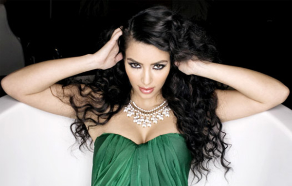 Ким Кардашьян сменит фамилию