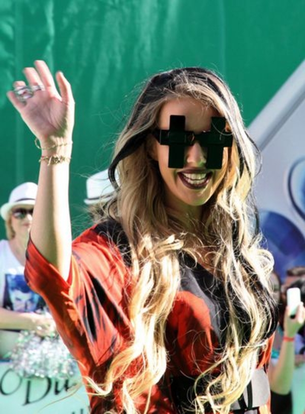 Собчак украла образ Lady Gaga