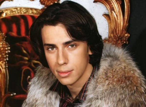 На своем дне рожденья Максим Галкин три минуты целовался с Пугачевой