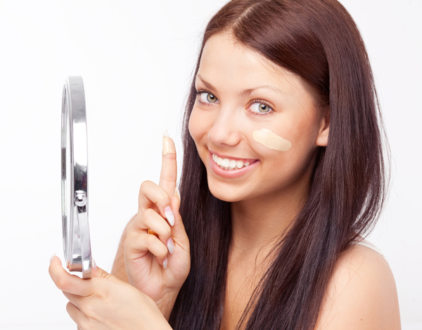 Пять лучших тональных основ для лета