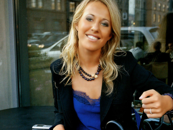 Собчак устроила эротическое шоу в ночном клубе