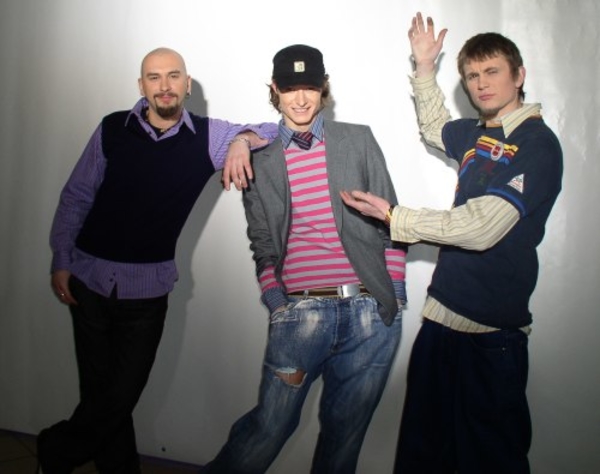 Во время праздничного концерта едва не погиб гитарист Бумбокса