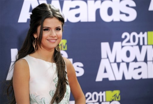 Селена Гомес запала на звезду Трансформеров