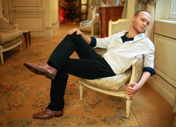 У Влада Дарвина украли песню