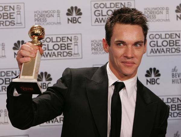 Звезда сериала Тюдоры пытался покончить жизнь самоубийством