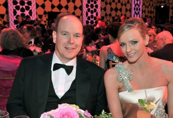 Где проведут медовый месяц принц Альберт и Шарлин Уиттсток?