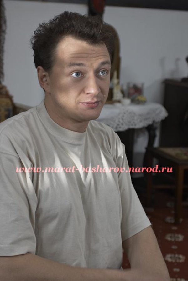 Марат Башаров вывел в свет свою новую девушку