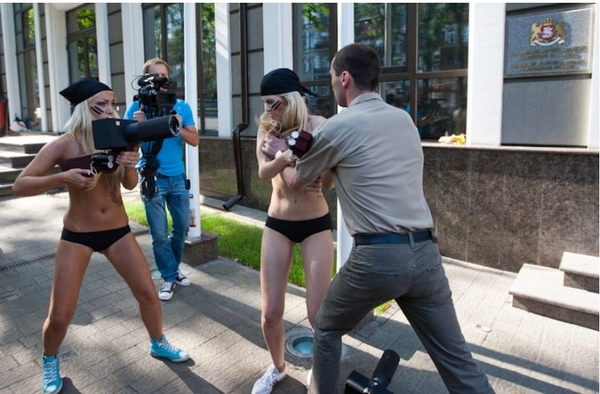На обидчика FEMEN заведено уголовное дело