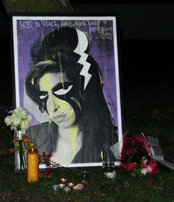 Семья певицы Эми Уайнхаус скорбит