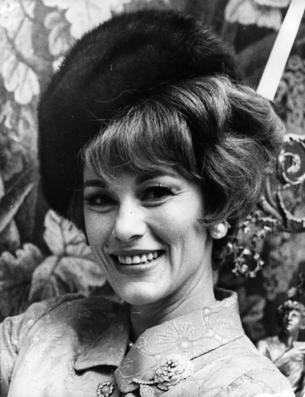 От рака скончалась первая девушка Бонда