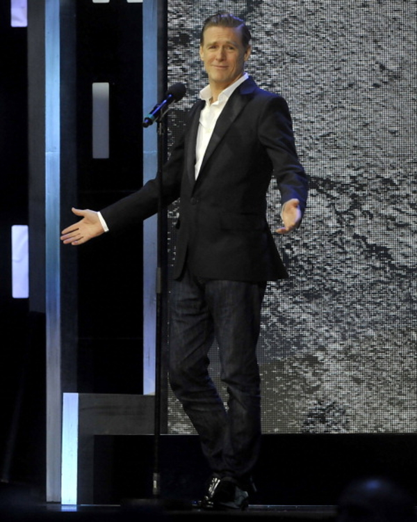 Брайан Адамс впервые показал новорожденную дочь