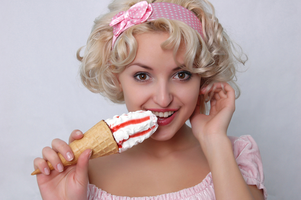 Какие продукты заставляют нас поправляться летом