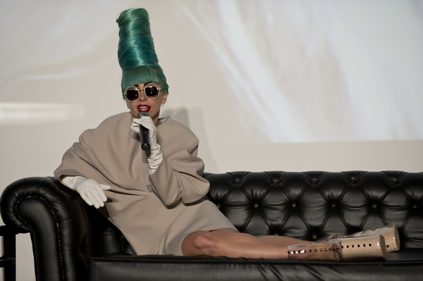 Lady Gaga судят за плагиат