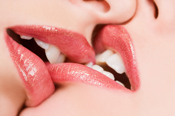 Кому свойственна бисексуальность