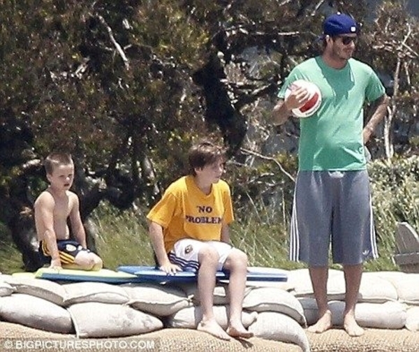 Дэвид Бекхэм поразил папарацци своим животом