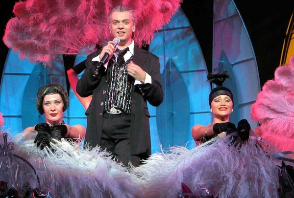 Фанатки атаковали Филиппа Киркорова