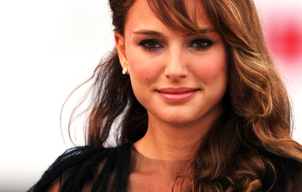 В Сети появились первые фото Натали Портман после родов