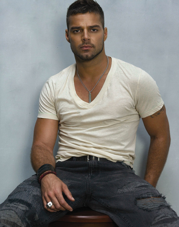 Рики Мартин с мужем и детьми отдохнули на Сардинии