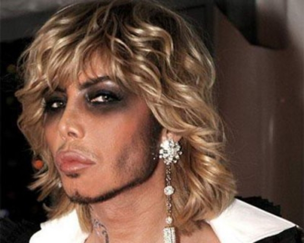 Сергей Зверев ездил в трамвае и ел пирожки