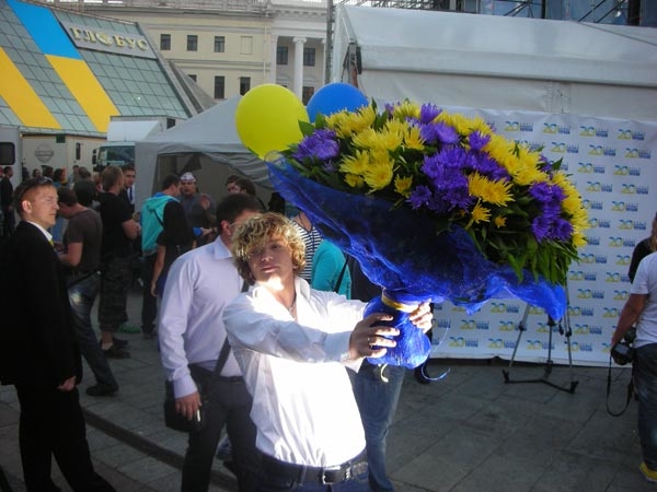 Фанаты считают Александра Кривошапко вирусом