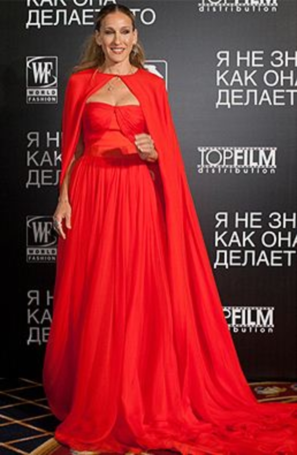 Битва платьев: Сара Джессика Паркер против Шарлотты Казираги