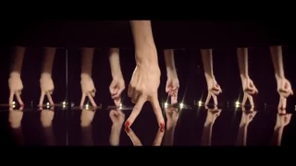 Модная реклама от Chanel: Танец рук