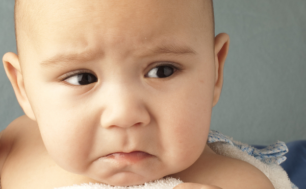 У ребенка не проходят колики: что делать