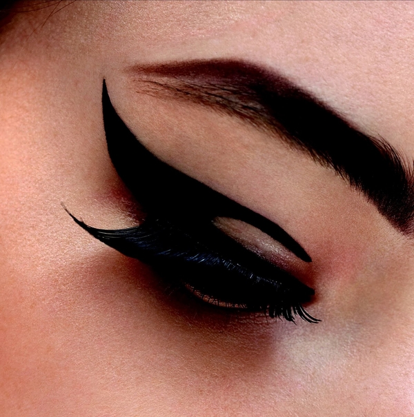 Идеальные стрелки для глаз от Dior