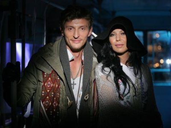 Премьера клипа Павла Воли и Елки