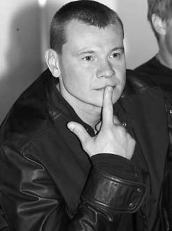 Вдова Владислава Галкина не может найти денег на памятник покойному мужу