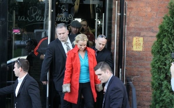 В Сеть попали фото Бритни Спирс без макияжа