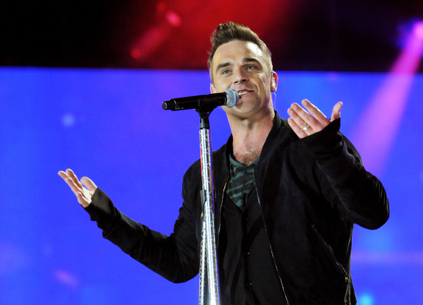 Робби Уильямс обнажился на шоу Х-фактор