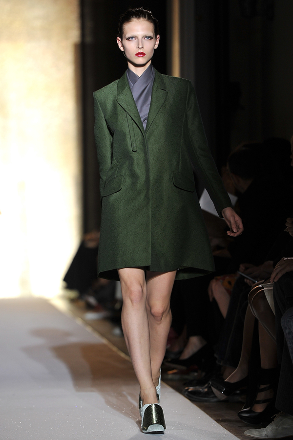 Неделя Моды в Париже:  Yves Saint Laurent раскрывает тайны