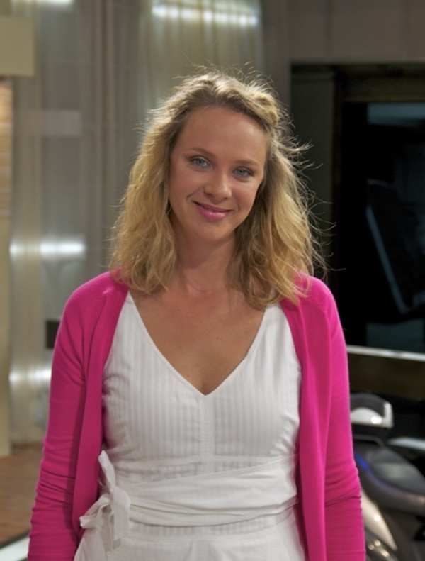 Звезды за рулем: Серебрянская училась ездить на копейке