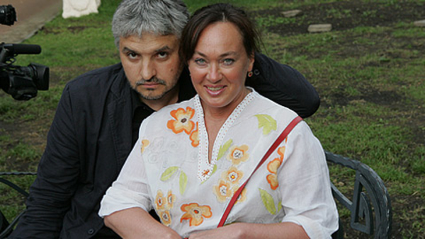 В Сеть попали компрометирующие фото Ларисы Гузеевой в купальнике