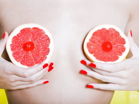 Маленькая грудь – это большая гордость