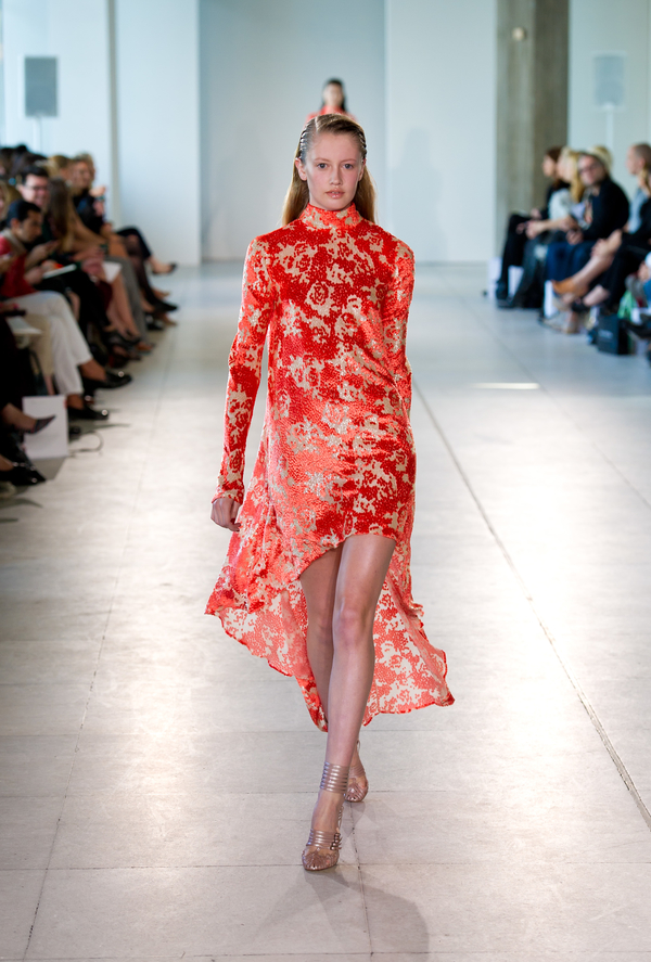 Любимый дизайнер Виктории Бекхэм покажет коллекцию в Киеве