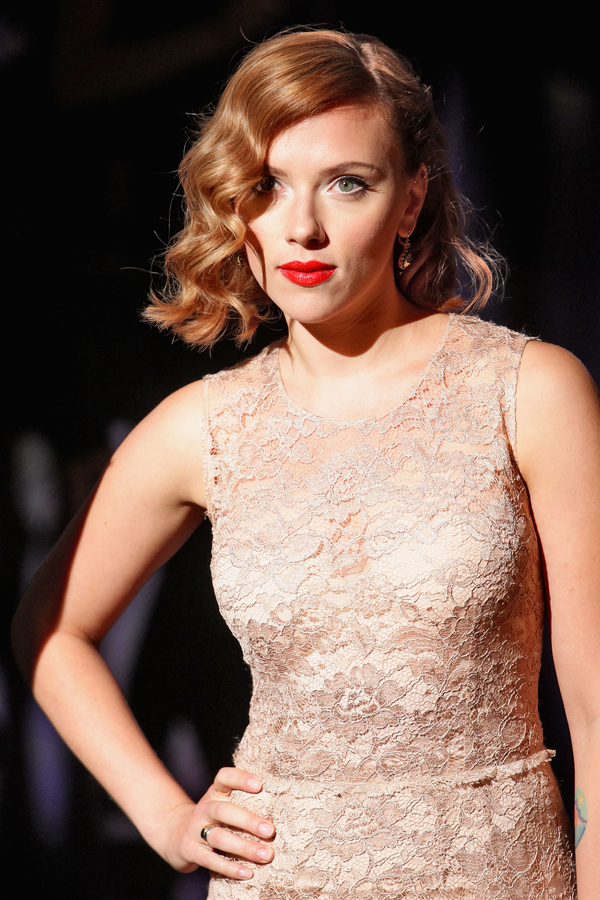 Что в косметичке у Скарлетт Йоханссон