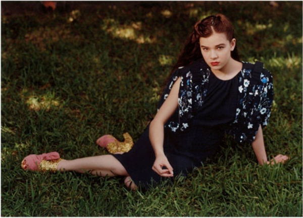 15-летняя актриса в мини-фильме от Miu Miu