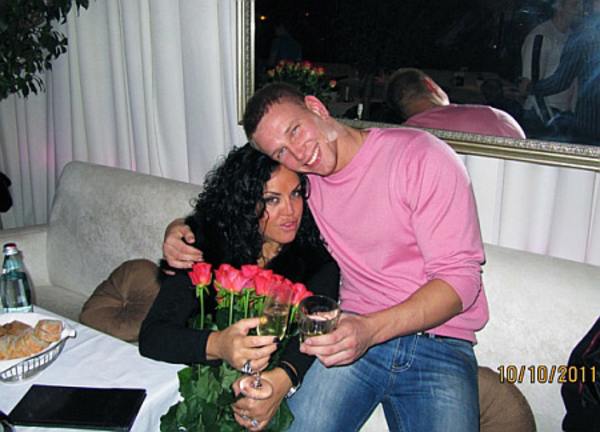 Оксана Байрак показала молодого любовника