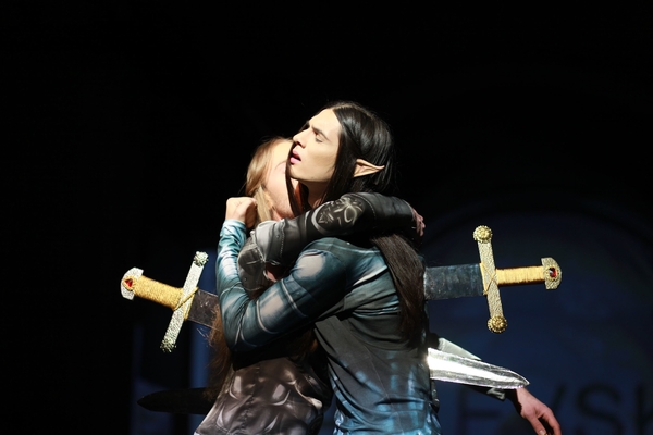 Залевский выпустил на подиум умирающих эльфов