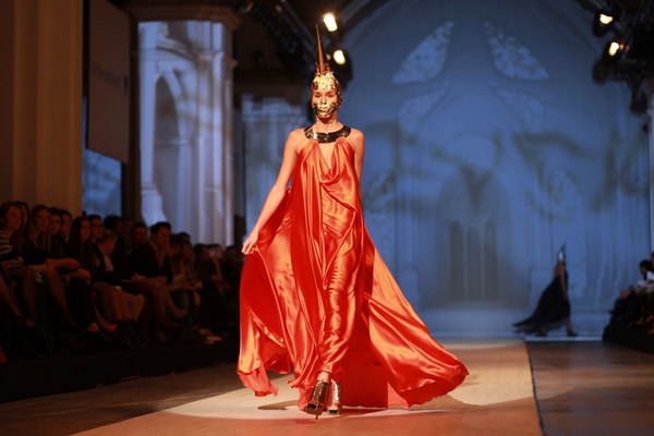 Единороги и эльфы на показе Алексея Залевского