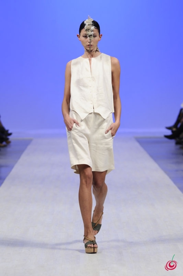 Показ Елены Бурениной открыл пылесос