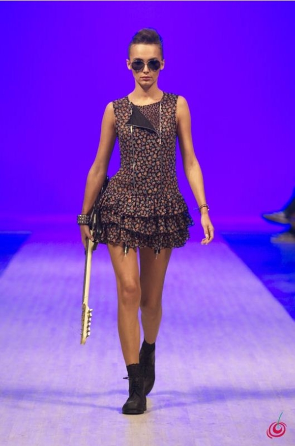 Агрессивные рокерши на показе Анисимова: Коллекция весна-лето 2012