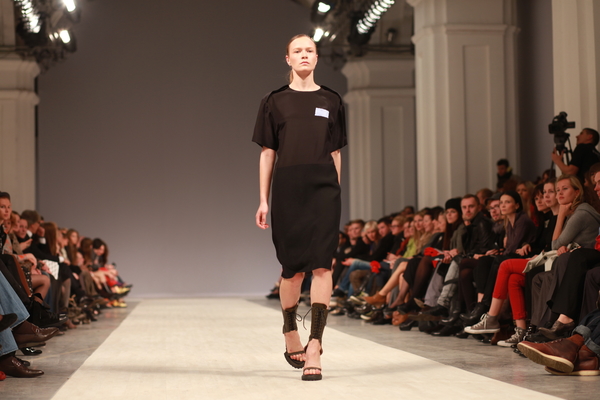 Показ Лилии Литковской: Униформа для модниц