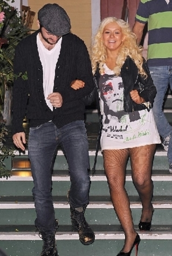 Кристина Агилера забыла надеть юбку