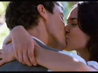 Вот так нужно целоваться!