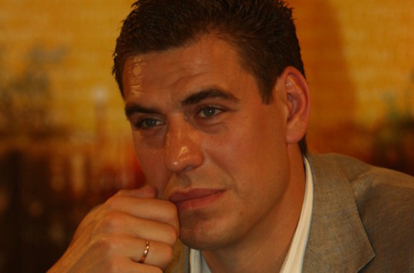 Дюжев написал объяснительную о ДТП