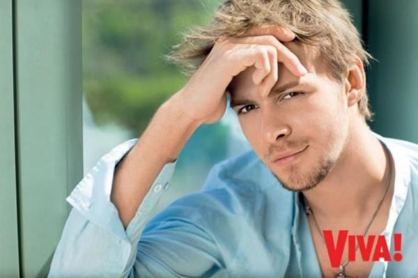 Брежнева, Боярская и ВИА Гра разделись для Макса Барских