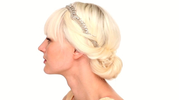 Делаем стильную укладку в стиле ретро